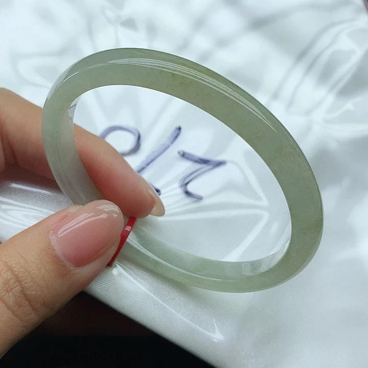 未镶嵌手镯翡翠270
