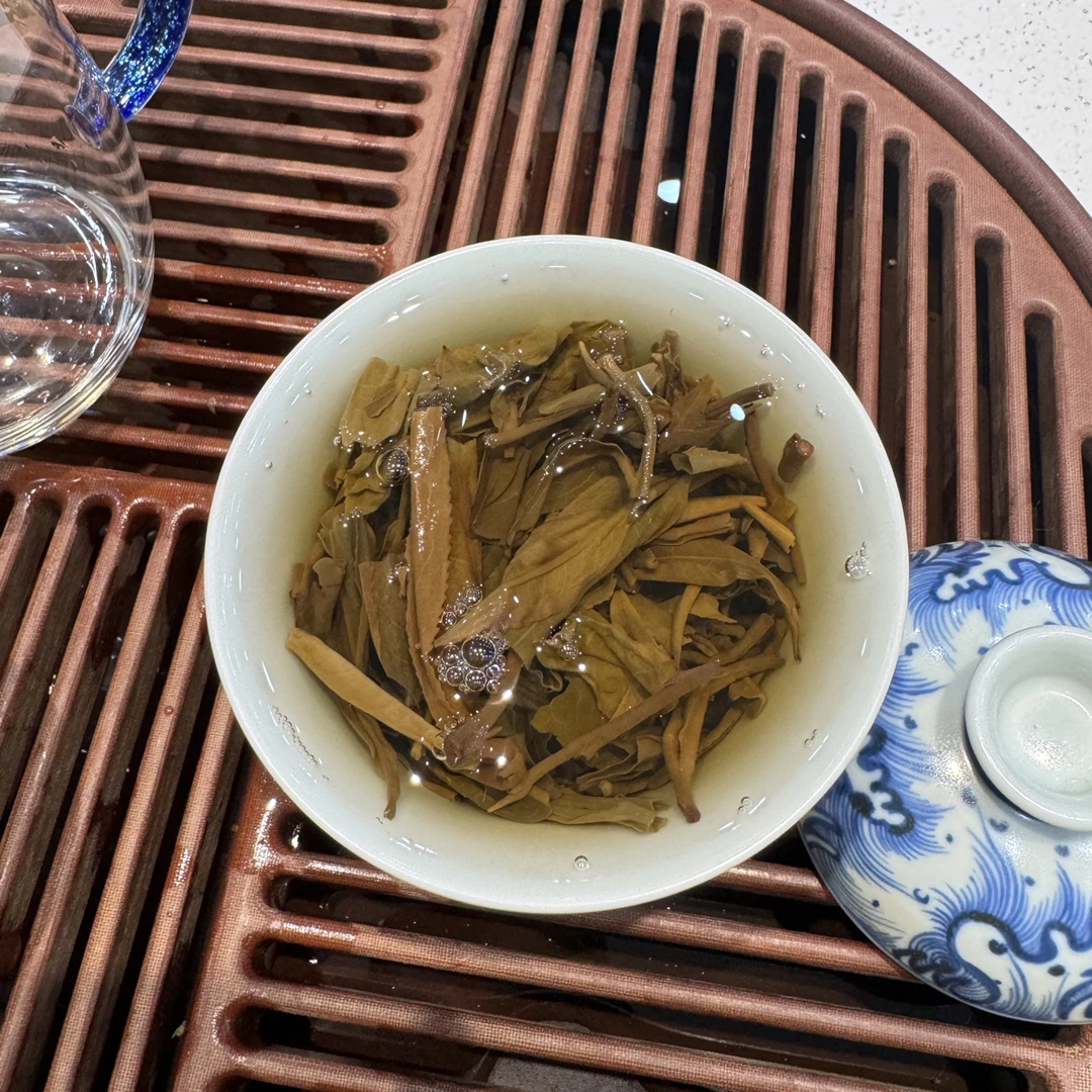 17FZQ 班章饼普洱茶生茶