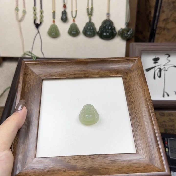 和田玉未镶嵌吊坠(赠链)25mm青海料佛公