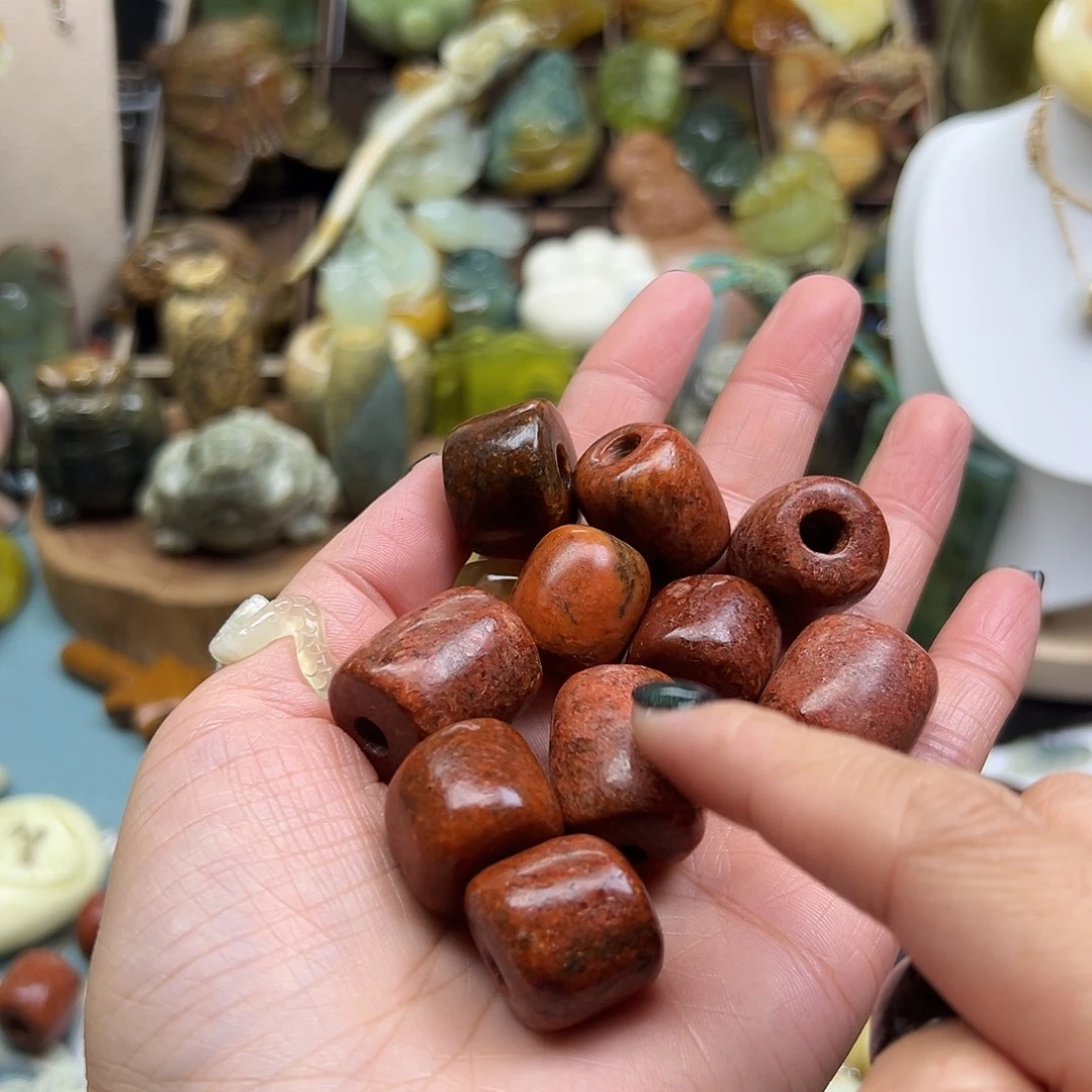 泓***ì颈饰未镶嵌岫岩河磨玉（透闪石质玉）河磨玉桶珠