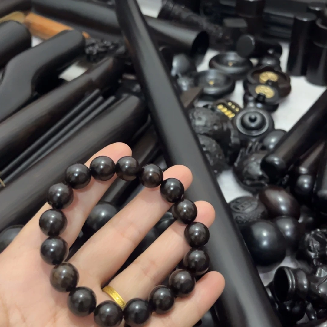 凛***t黑酸枝木类紫光檀1.2手串1条