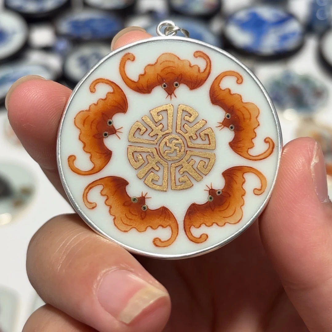 堃***哥瓷片精品挂件一个