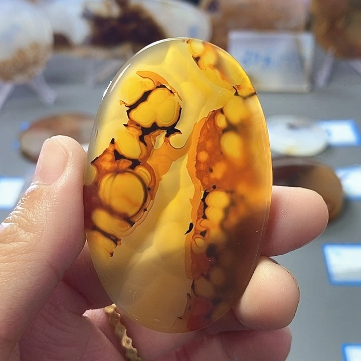 玛瑙/玉髓未镶嵌珠宝半成品