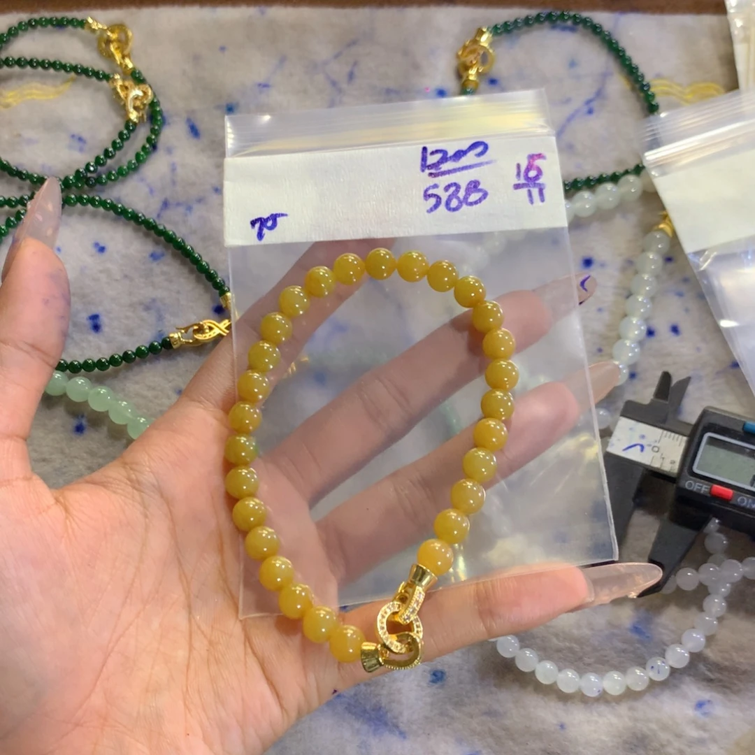 定制翡翠未镶嵌天然缅甸翡翠多样性