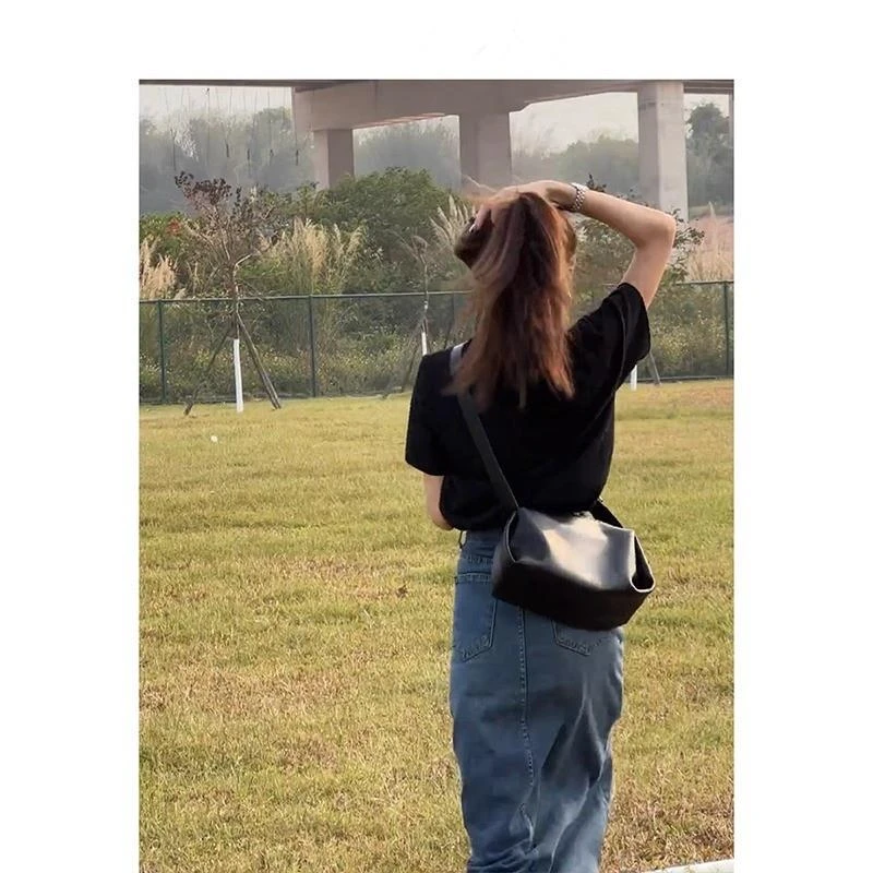 【FEINUO/妃诺】超火通勤枕头包包女2025新款轻奢小众高级感斜挎包