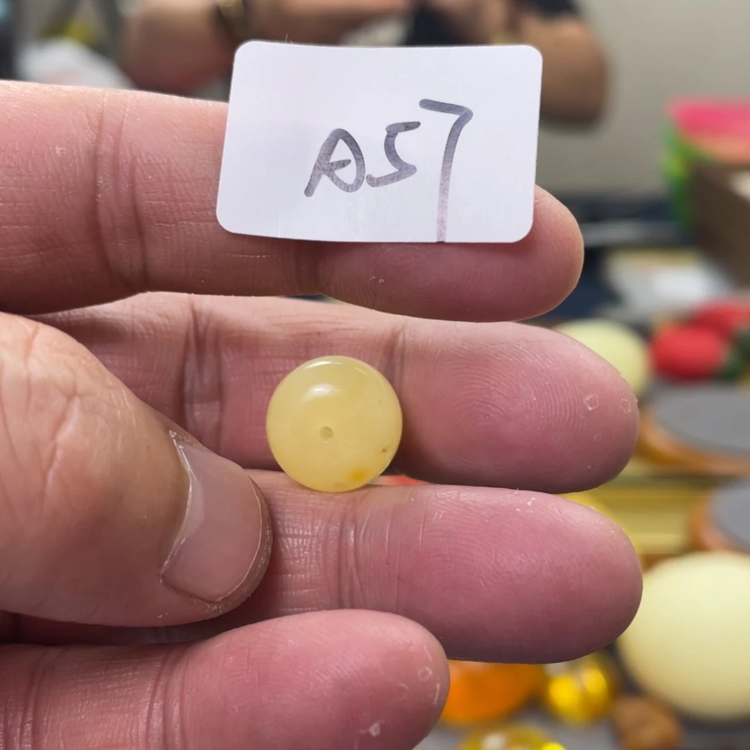 手链琥珀未镶嵌多样性发，发其中一件