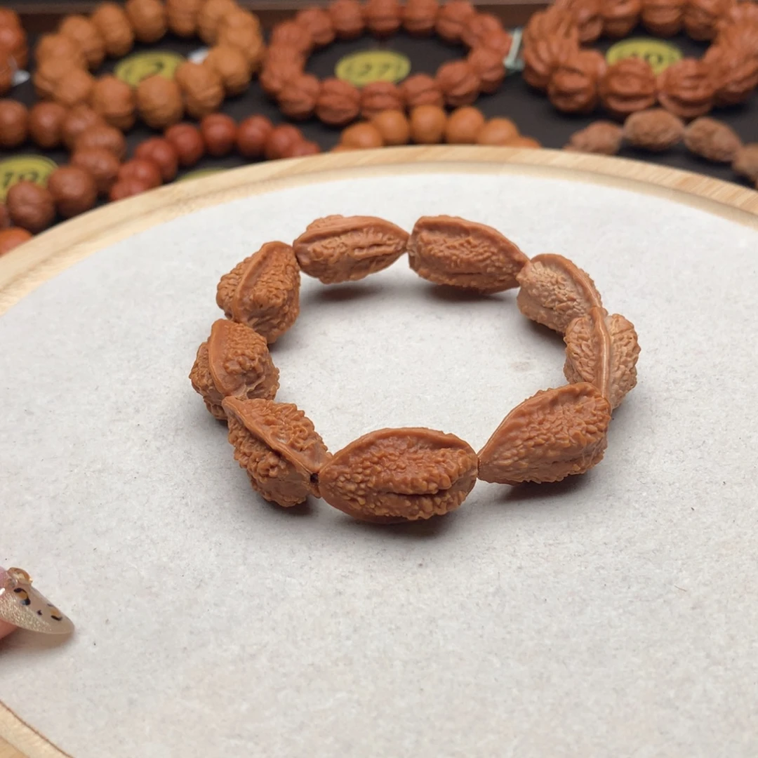 手串文玩核桃绣花鞋