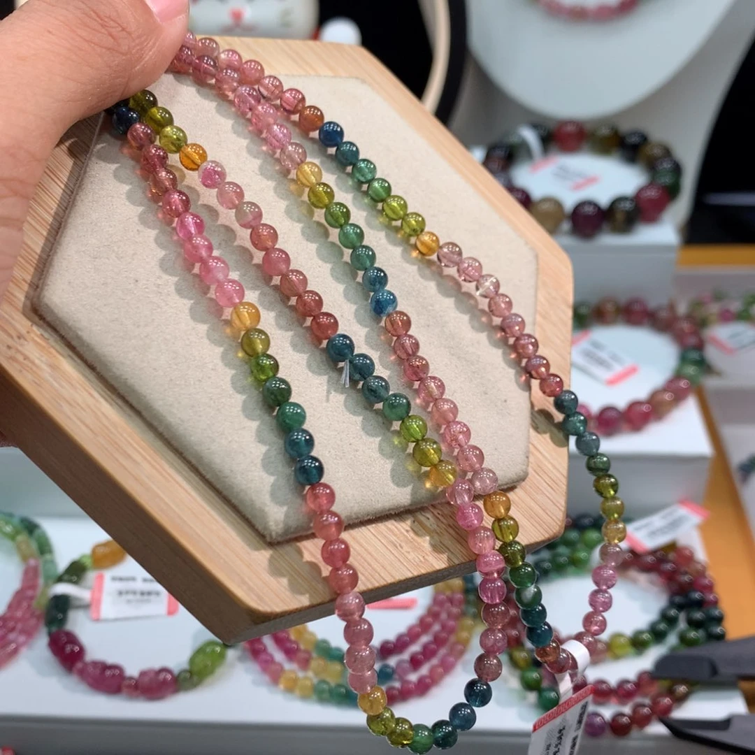 碧玺手链未镶嵌    5.4mm。