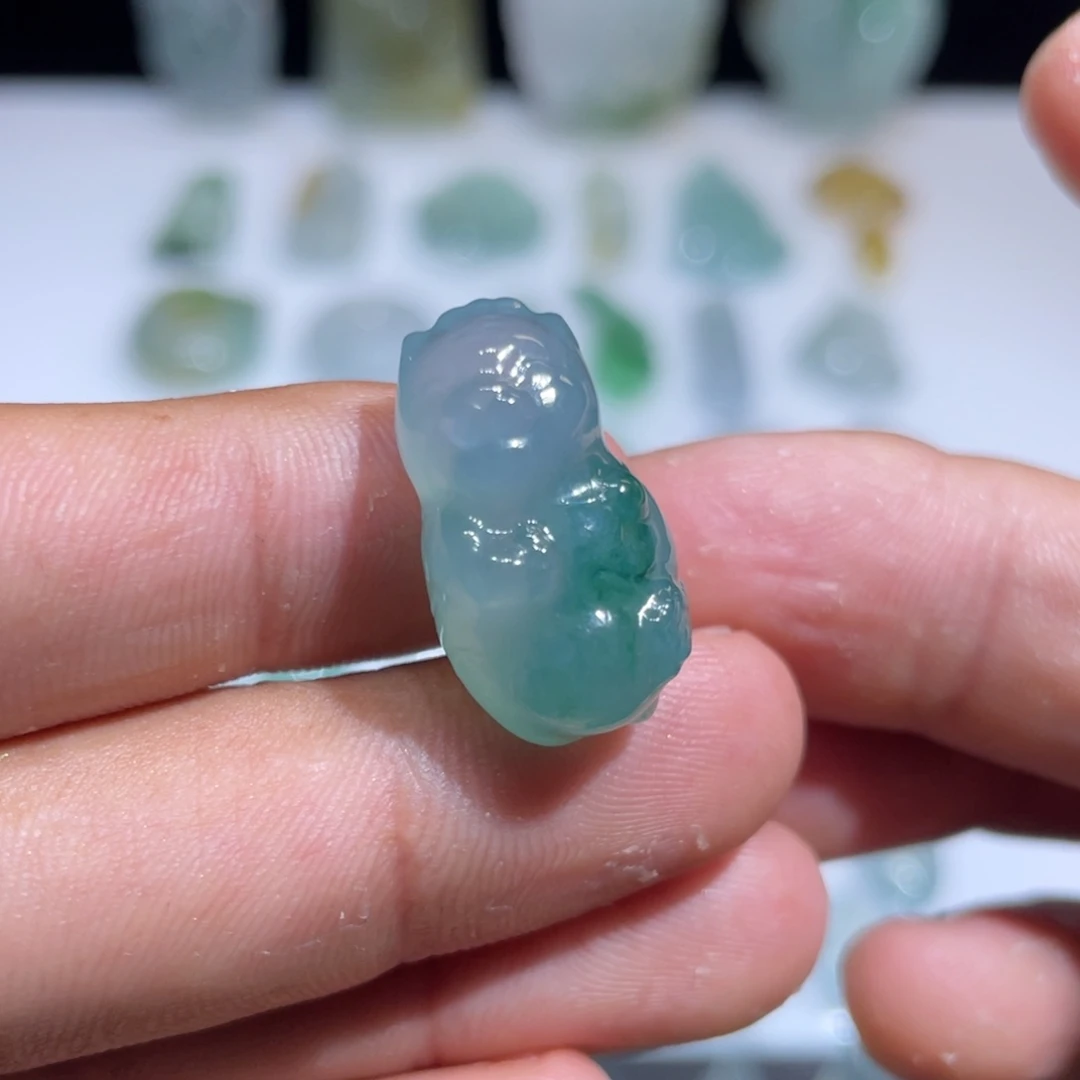 颈饰未镶嵌翡翠小老虎