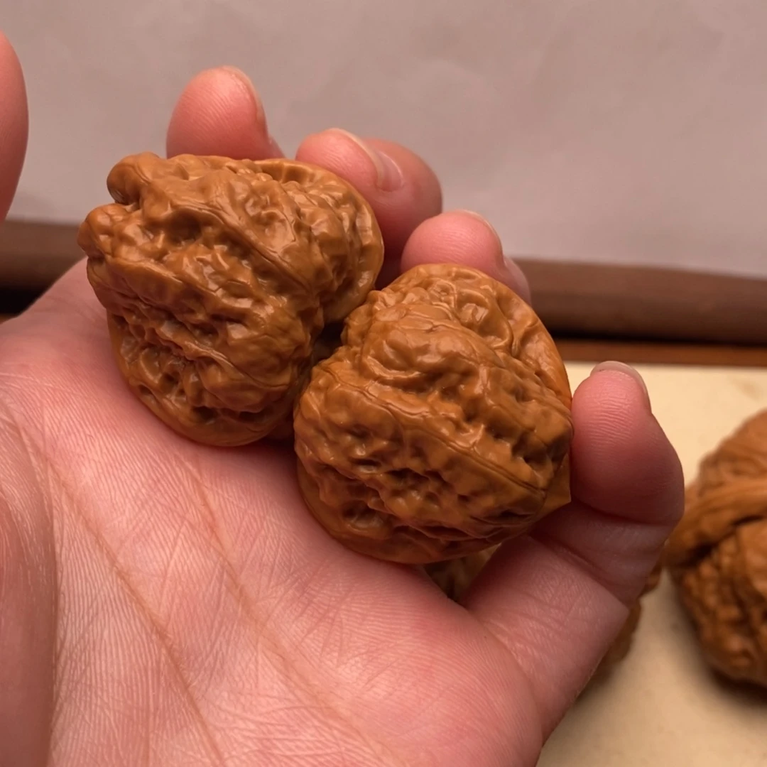 【闪购商品】把件文玩核桃德*师边32左右