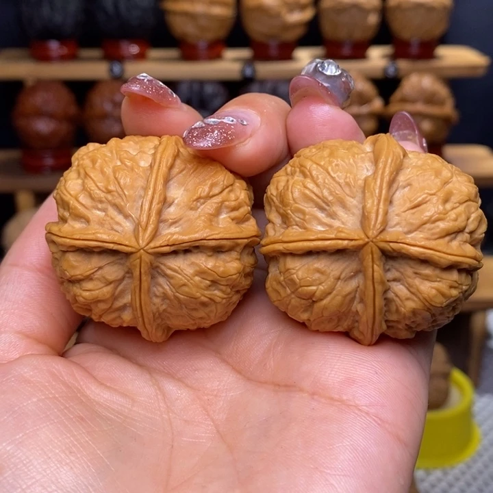 文玩核桃把件V****e玉玺四棱99