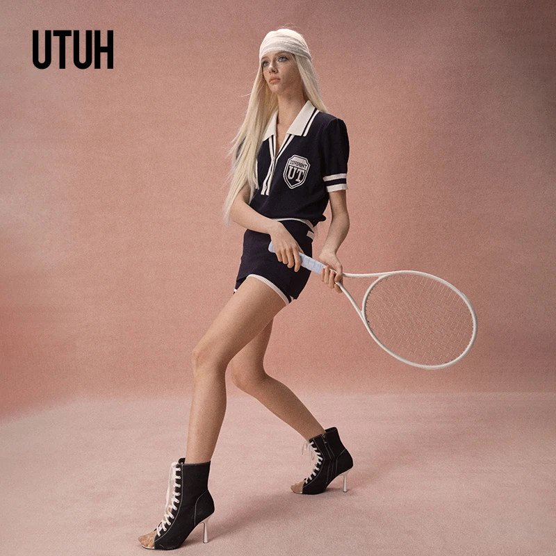 UTUH 藏蓝色网球字母提花撞色领设计休闲运动针织上衣 TUWWR1N095