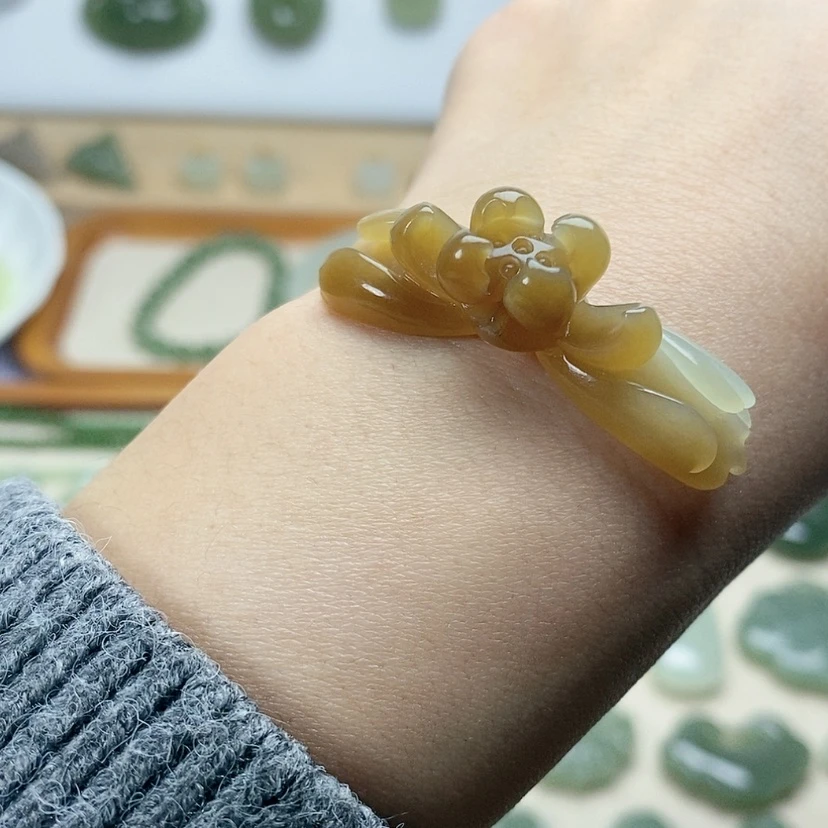 【闪购商品】颈饰未镶嵌和田玉