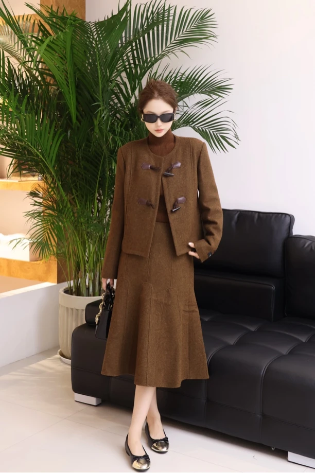 WIWH半裙｜『HQQ专属』绵羊毛时髦复古气质半裙2E652