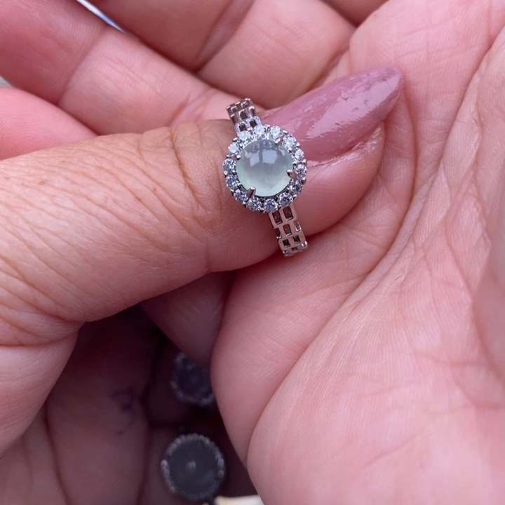 未镶嵌戒指翡翠心***?缅甸