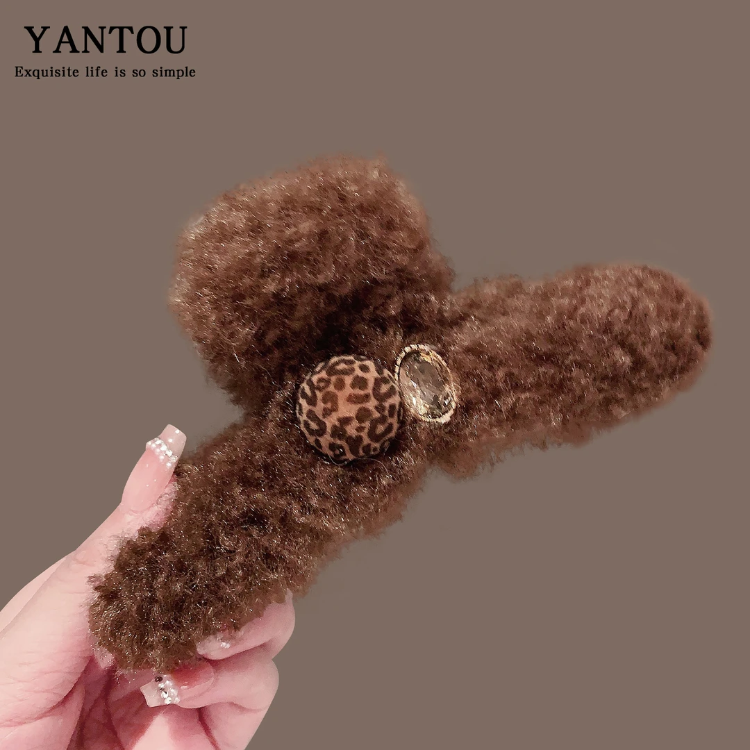 高级小众咖色毛绒抓夹后脑勺盘发发夹秋冬新款鲨鱼夹优雅气质发饰