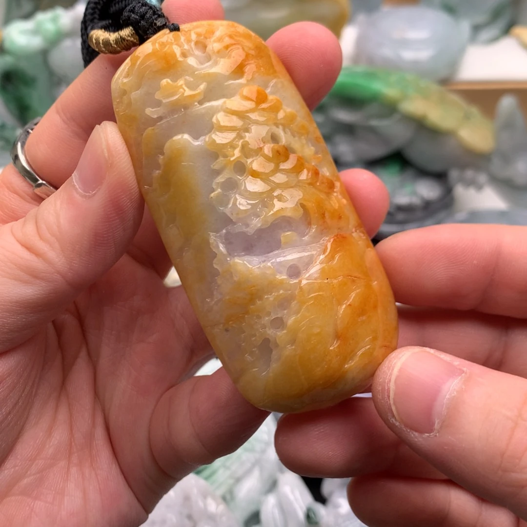 吊坠(不含链)未镶嵌翡翠