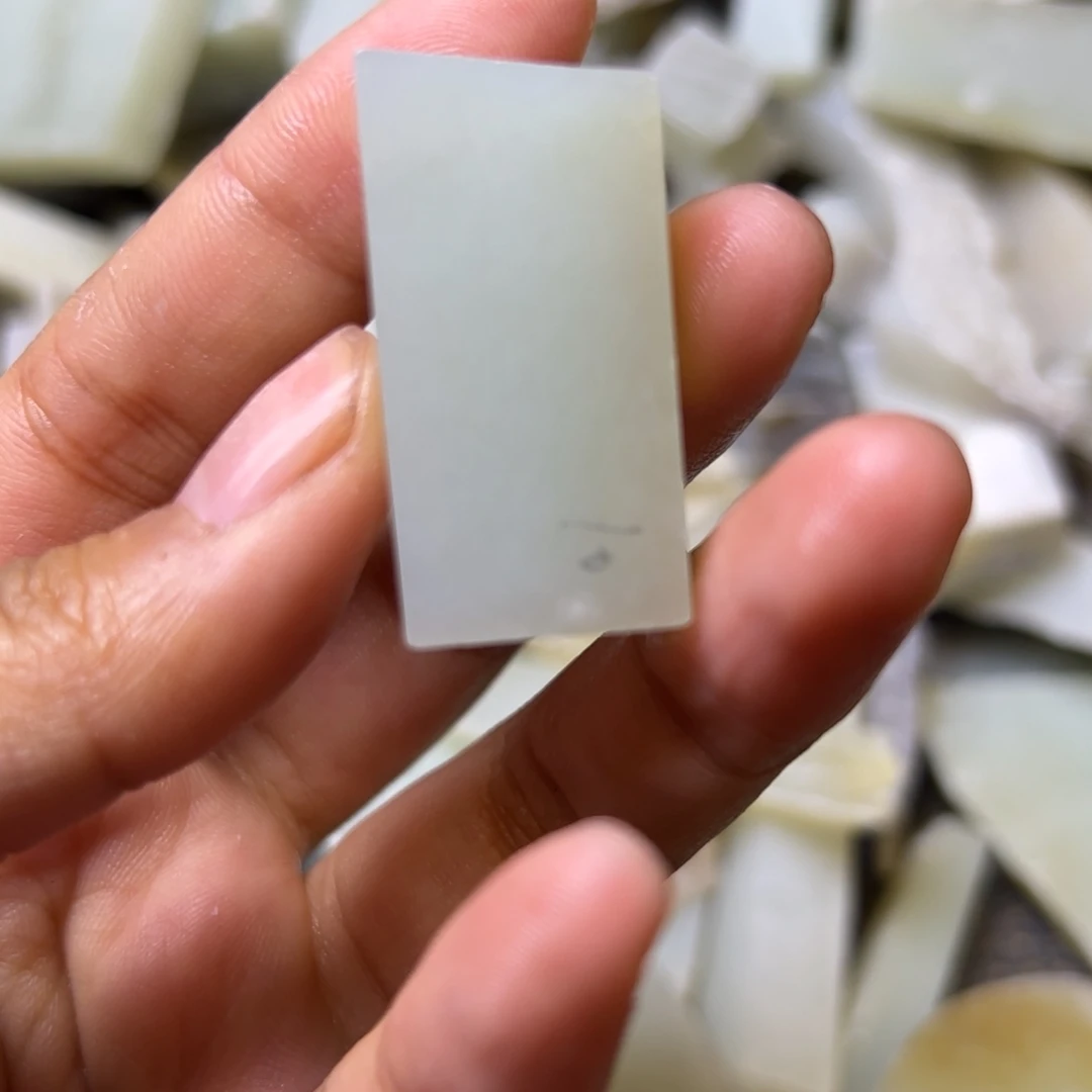 和田玉未镶嵌项链