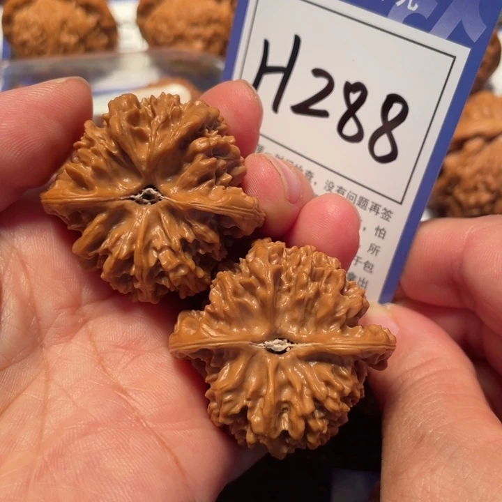 文玩核桃把件H288漫天40