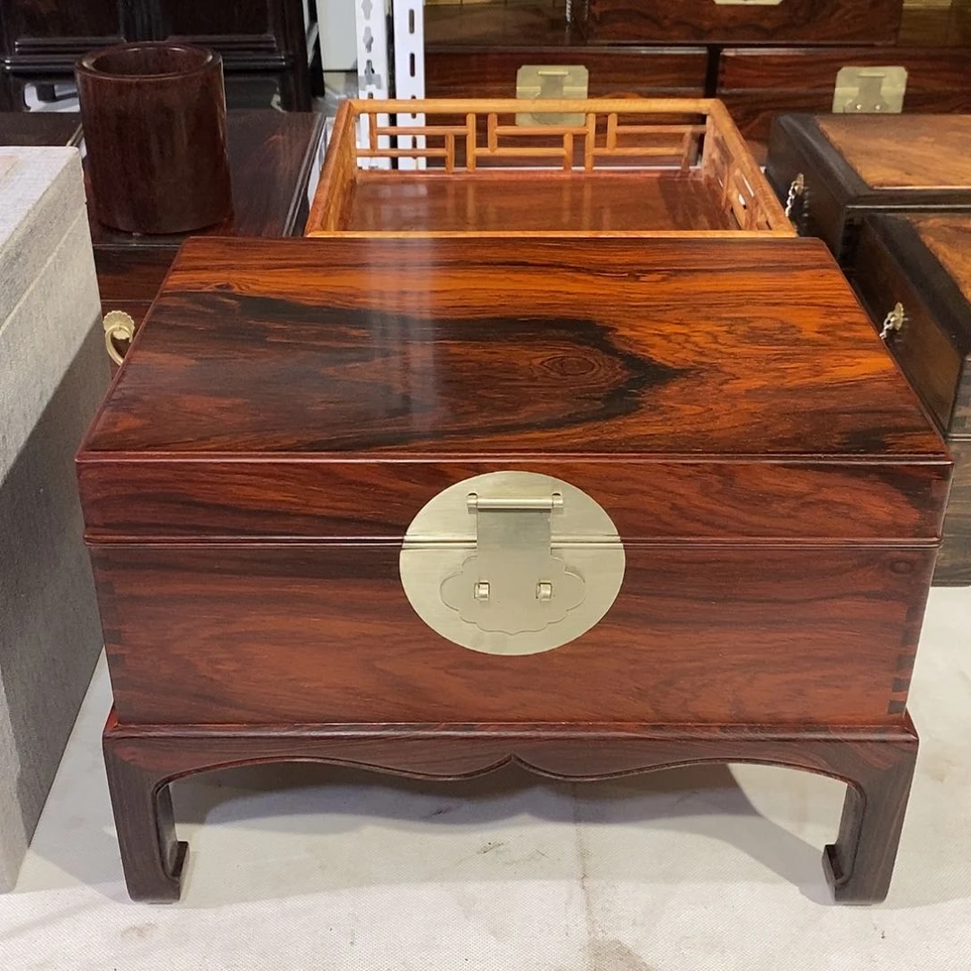 微凹黄檀（南美大红酸枝）沉***.马蹄足书箱