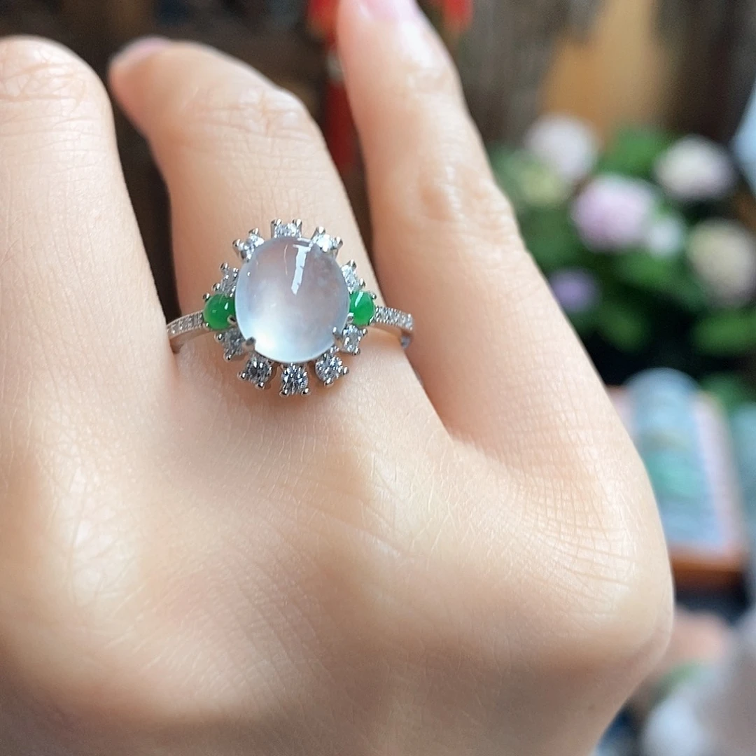 翡翠戒指未镶嵌白冰蛋面