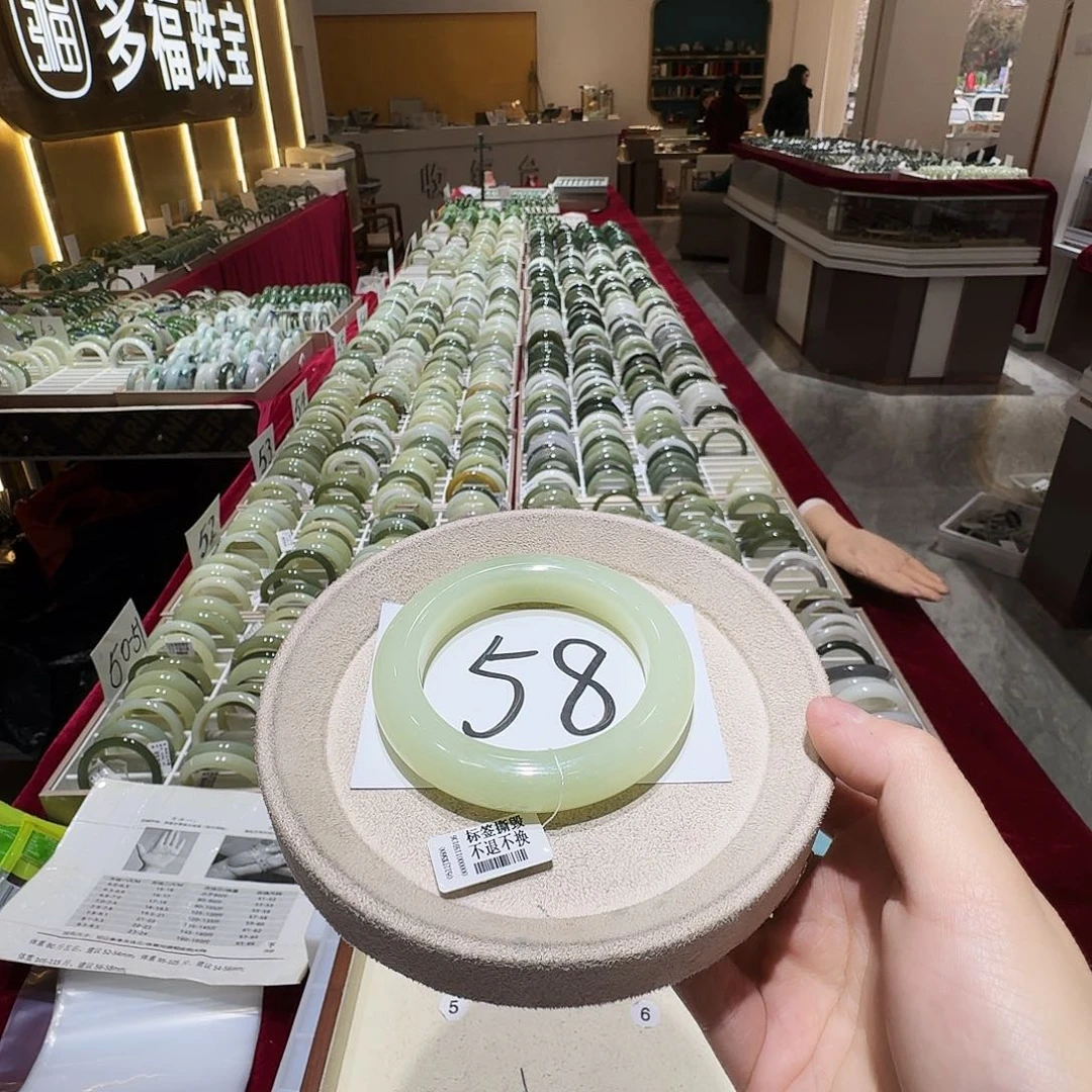 和田玉未镶嵌手镯05