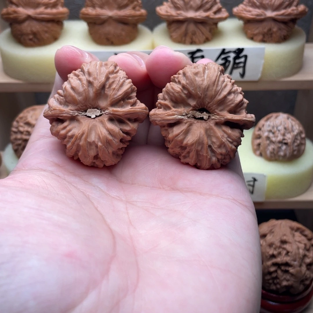 祖***付文玩核桃吊坠平谷凹底40➕交友价