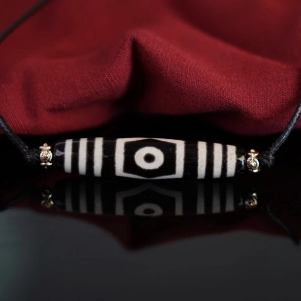 真是漏！黑白台湾工艺玛瑙珠锁骨链