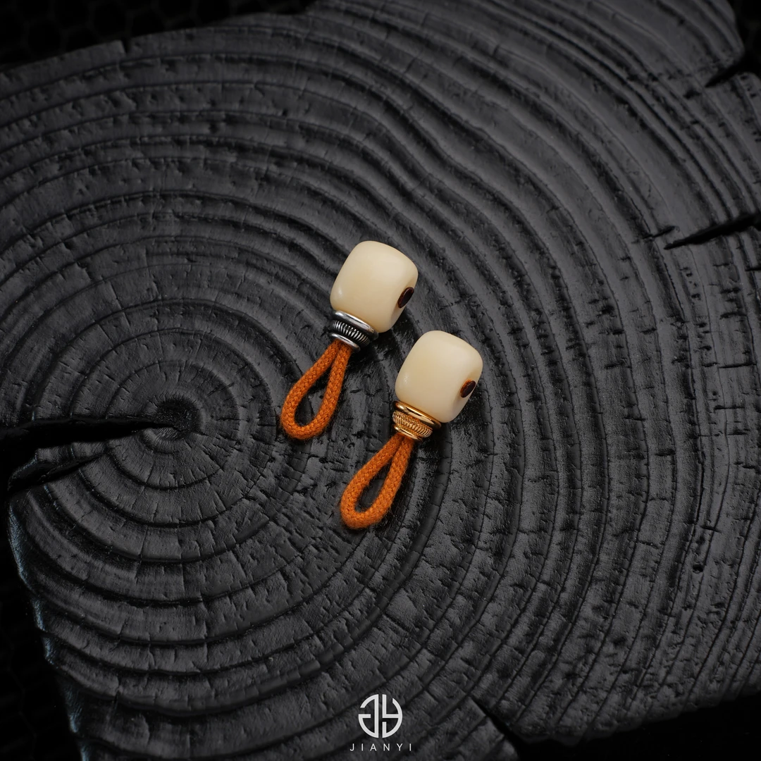 【见一文玩】藏传仿古分体驼骨三通佛头百香佛手金刚文玩配饰 JY127