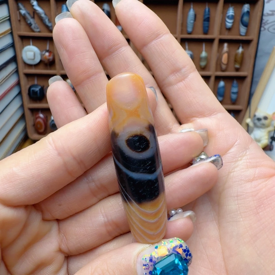 玺***玛瑙/玉髓未镶嵌锁骨