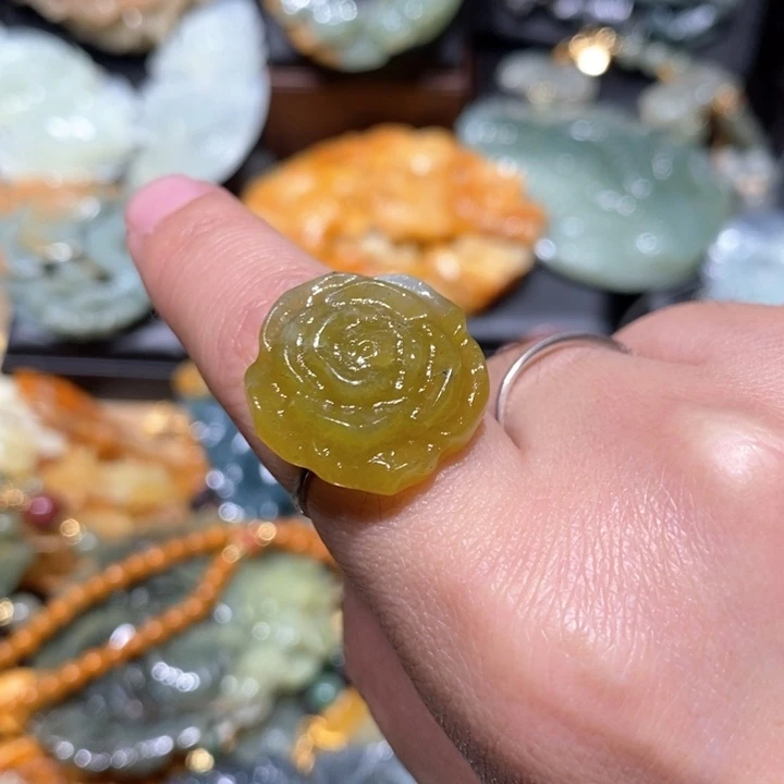 岫玉毛衣链未镶嵌