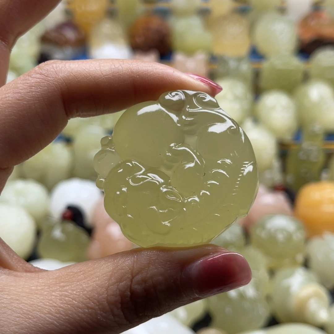 经***典天然雕刻桌面小摆件