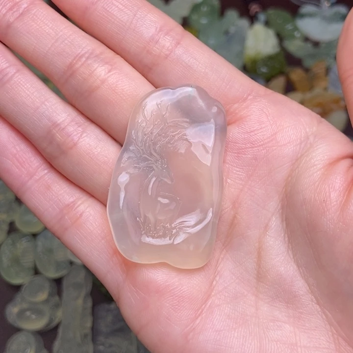 栀***月蛇纹石玉未镶嵌颈饰