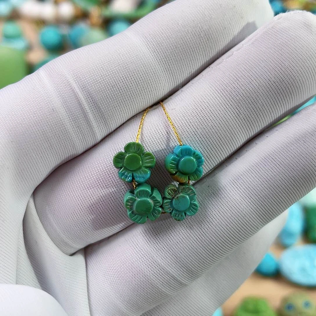 绿松石未镶嵌珠宝奇石