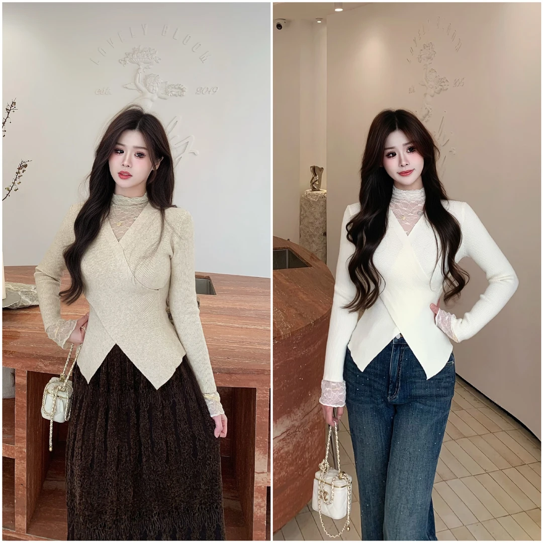 李潇洒【私藏】微胖半高领蕾丝拼接V领交叉收腰假两件修身针织衫
