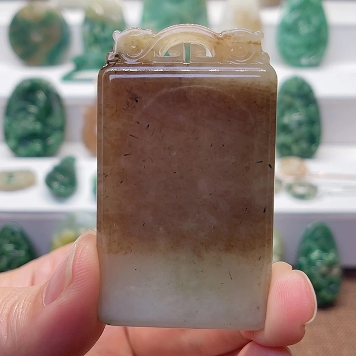 古***一独山玉未镶嵌颈饰