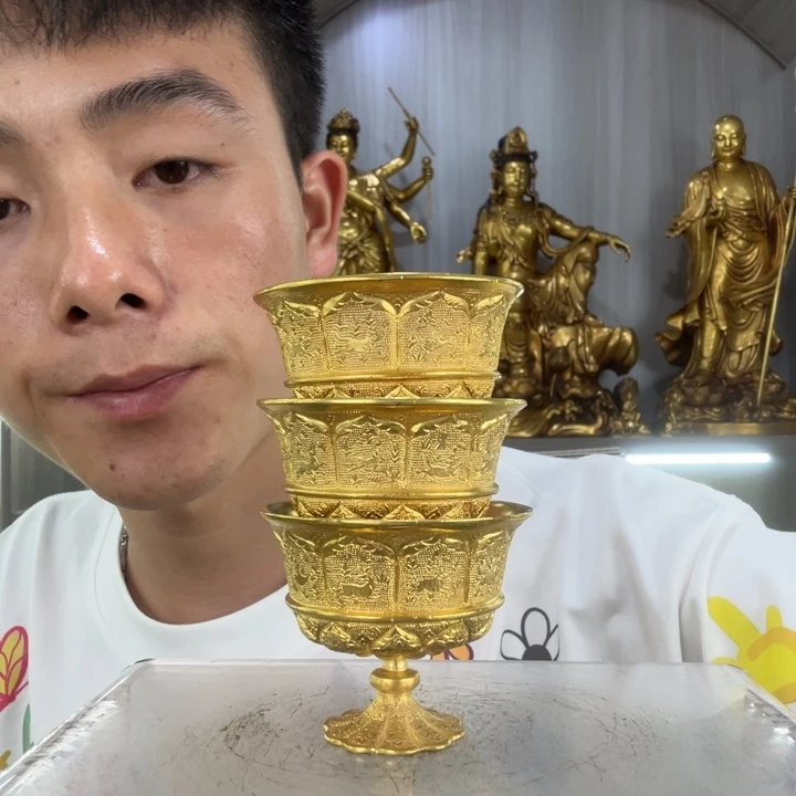 张***苗佛像的造型和造型都很精美很精致