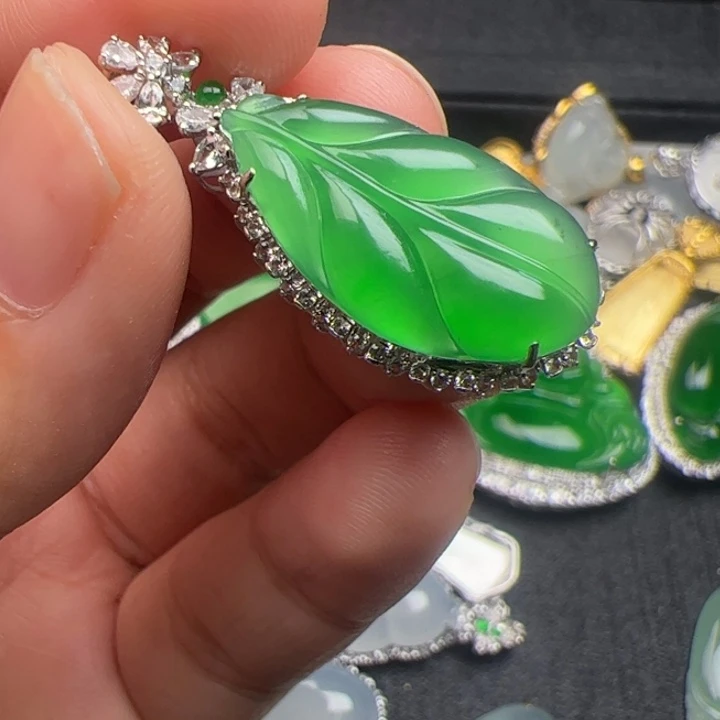 翡翠18K金镶嵌吊坠(不含链)