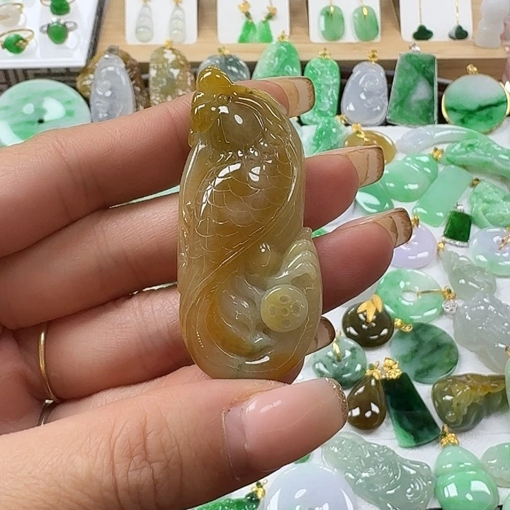 翡翠未镶嵌颈饰冰黄凤凰