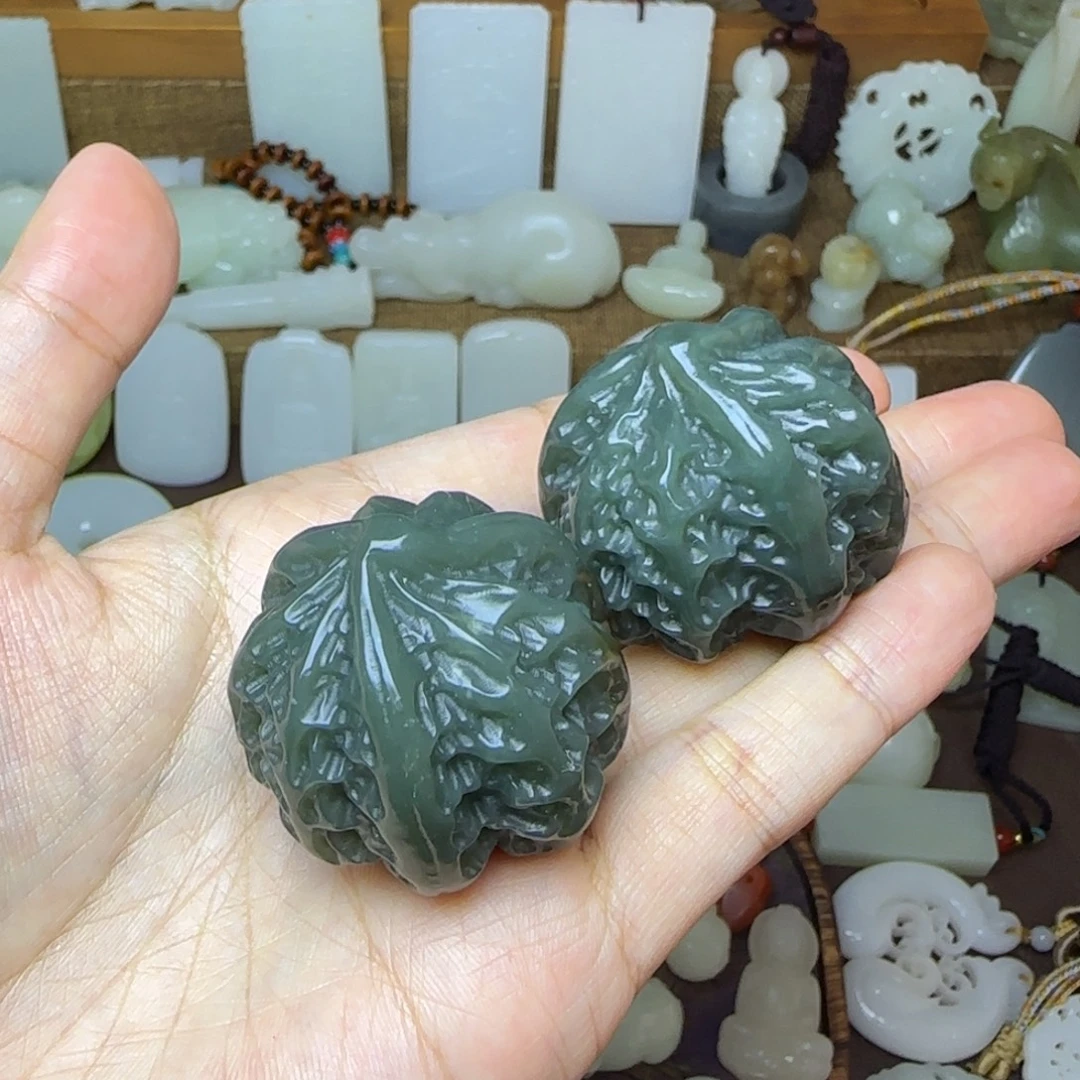 和田玉未镶嵌挂件一对核桃