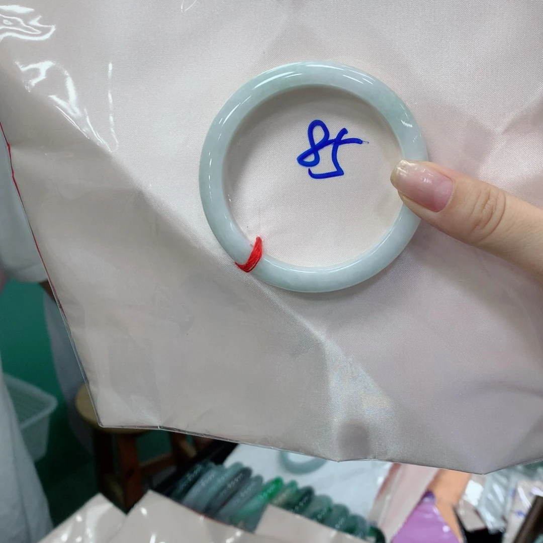 翡翠手镯未镶嵌零***°买断