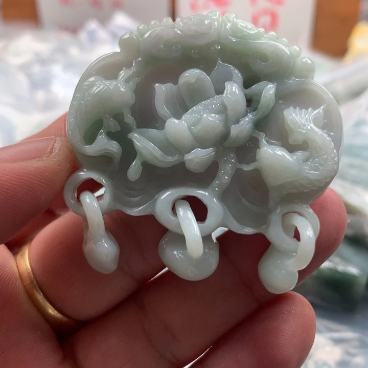 翡翠未镶嵌颈饰保真天然a货翡翠
