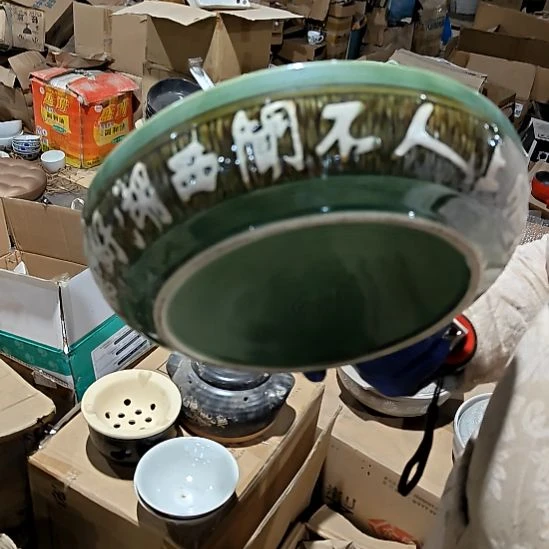 绿泥陶瓷盘子碗啥都有