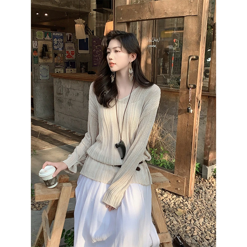 A美洋MEIYANG 金沙套头针织【欧若风】和纸纱_V领镂空显瘦上衣U