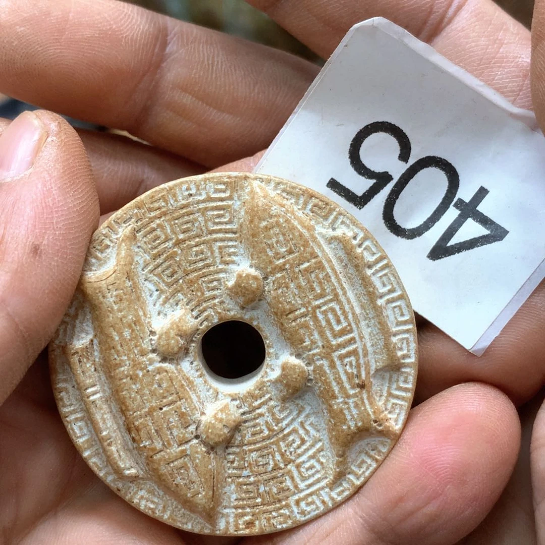 未镶嵌和田玉挂件