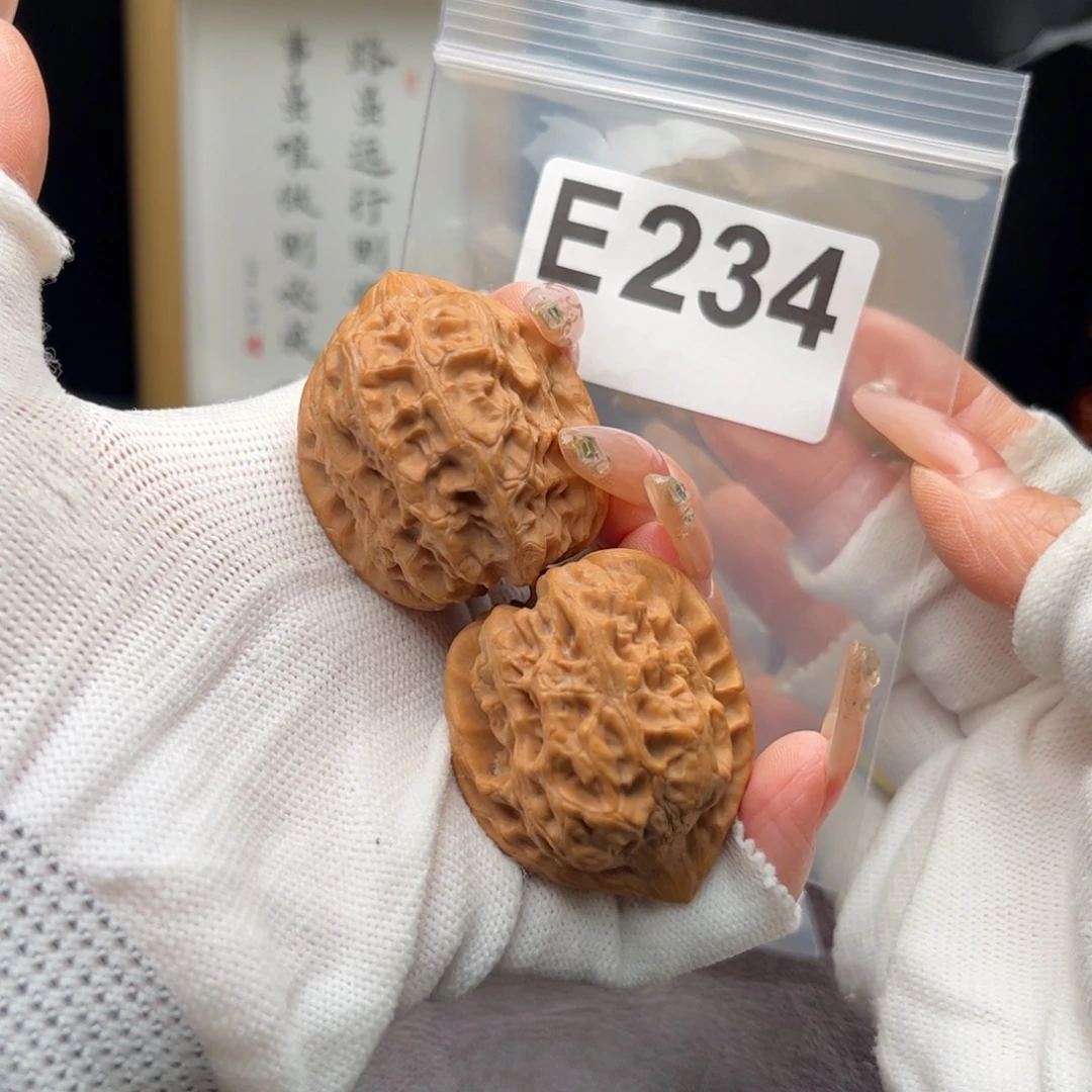 文玩核桃把件42战马e234