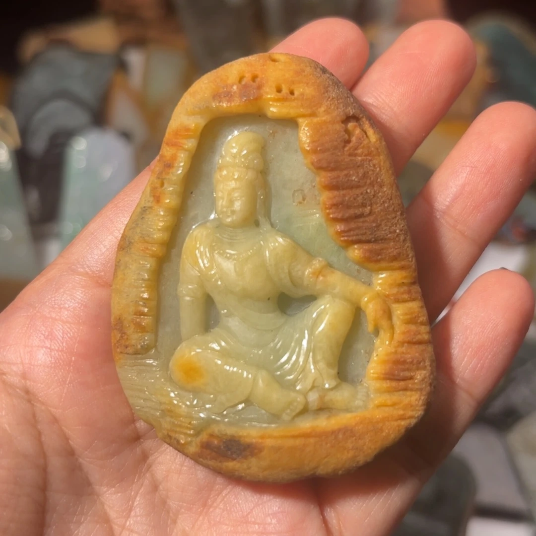 魅***心定制翡翠未镶嵌自在观音