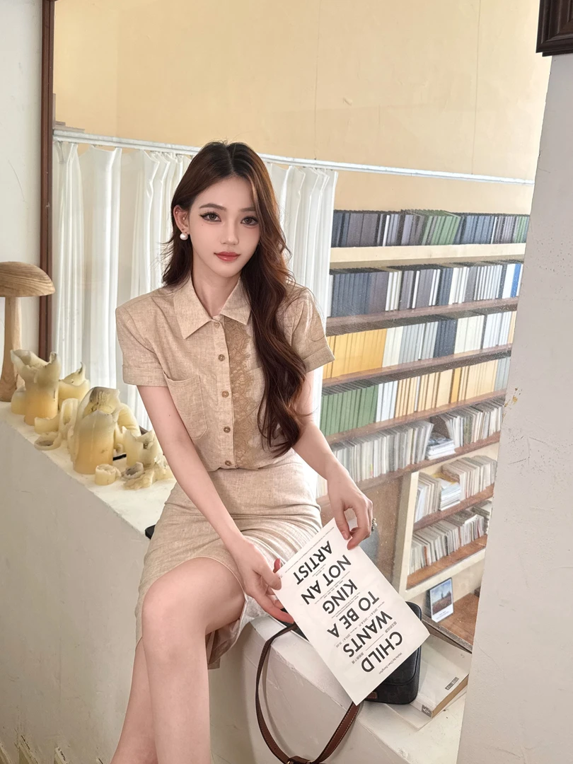 【雅颂罗裳】气质设计感收腰蕾丝拼接套装女上衣+包臀中裙TT1366