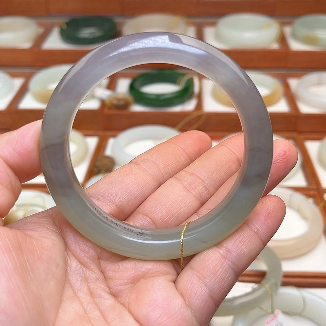 和田玉未镶嵌手镯喜*羊58.7