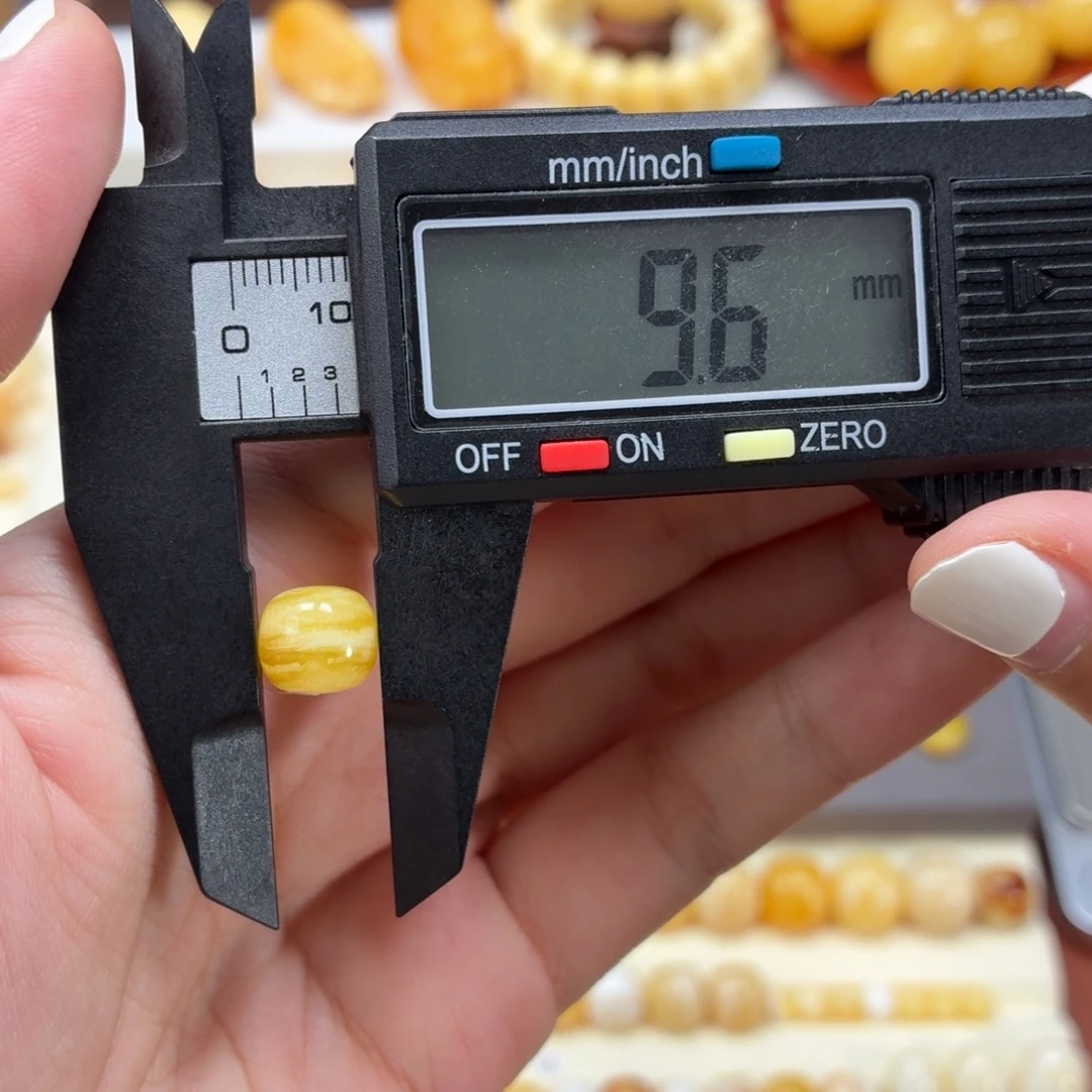 琥珀未镶嵌裸石焦皮老型9.6mm